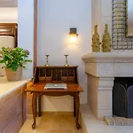 Solaris Methea- Luxury Central Villa By The Castle