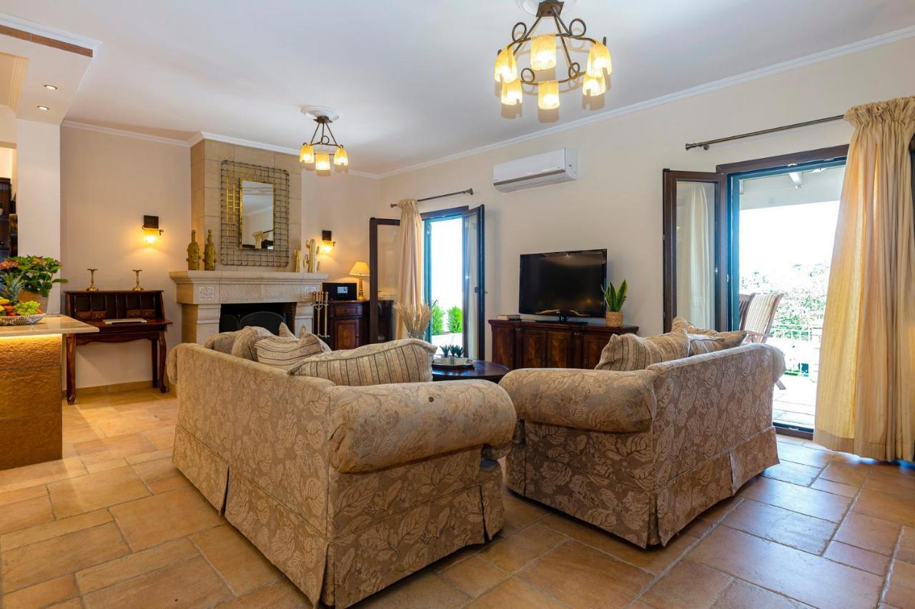 Solaris Methea- Luxury By The Castle Kassiopi
