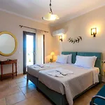 Solaris Methea- Luxury Central Villa By The Castle
